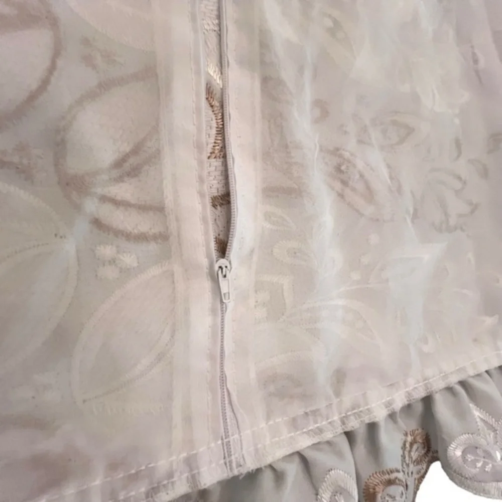 Embroidered Floral‎ Satin/Silky Brown  White Pillow Sham Ruffles 20x26 Standard
